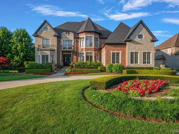 13404 Partridge Run, Shelby Township, MI 48315