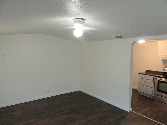 5th image of 237 Helen Ave #B