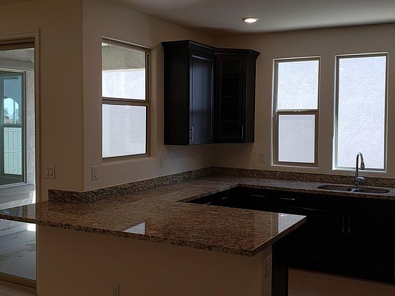 3rd image of 1626 N Marketside Ave