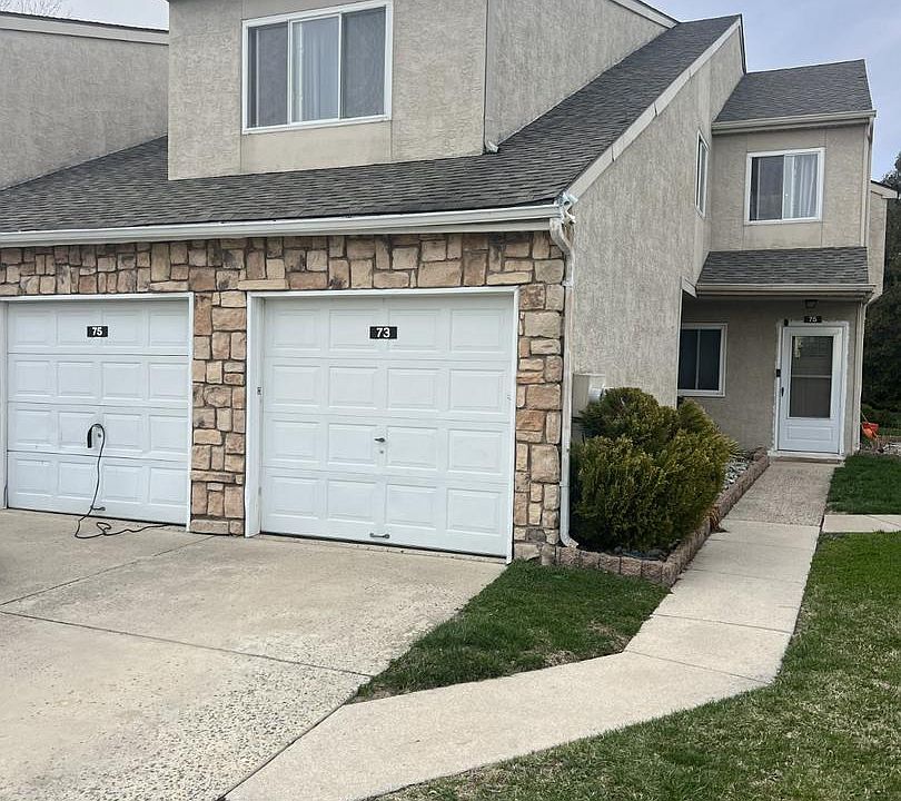 1st image of 75 Sandra Rd