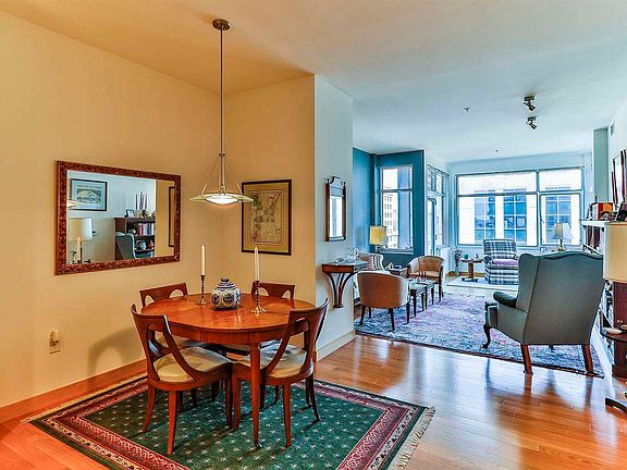 2nd image of 309 W Washington Ave Unit 810