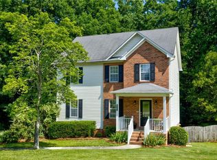 6701 Valleyoak Dr, Clemmons, NC 27012