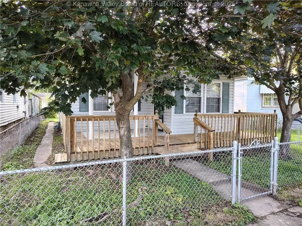 537 18th St, Dunbar, WV 25064