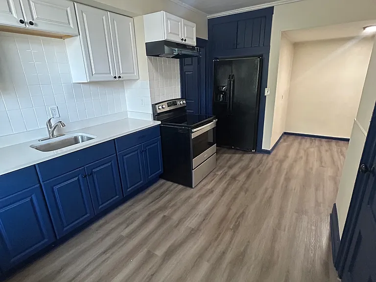 55 Green St #2 — Photo 2