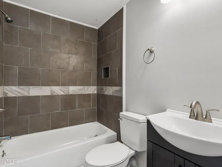 401 N Kingston Ave — Photo 4