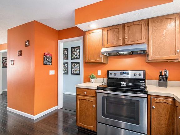 5th image of 52173 Cloister Ct