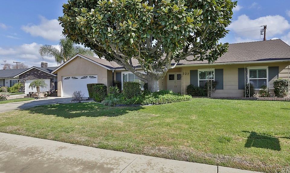 1st image of 327 Ivy Ct