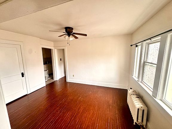 2nd image of 133 N Portage Path APT 7