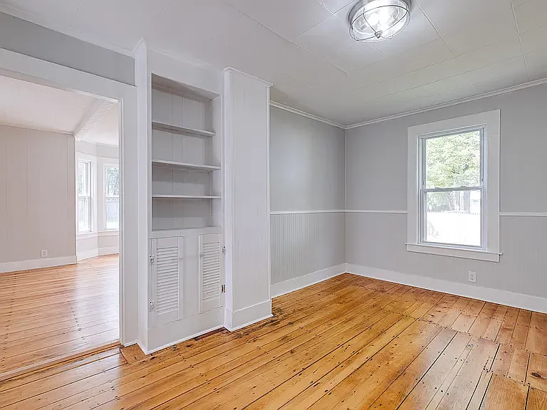 99 Oak St — Photo 12