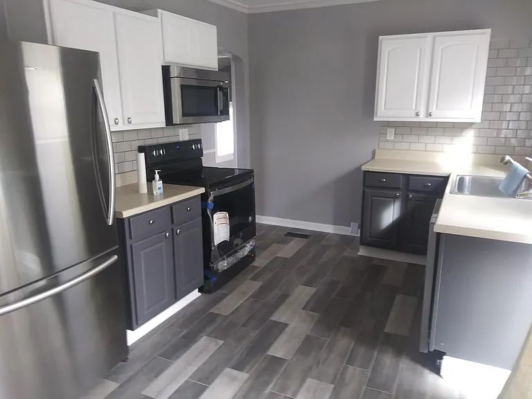 645 N Mulberry St — Photo 10
