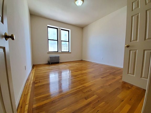 5th image of 853 Walton Ave APT 6B