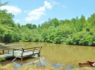 171 Mars Hill Dr, West Point, GA 31833