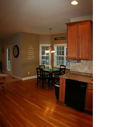 5th image of 304 Peregrine Pl