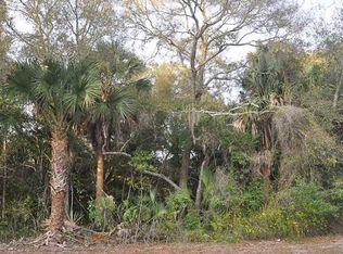 197 6th St, Apalachicola, FL 32320