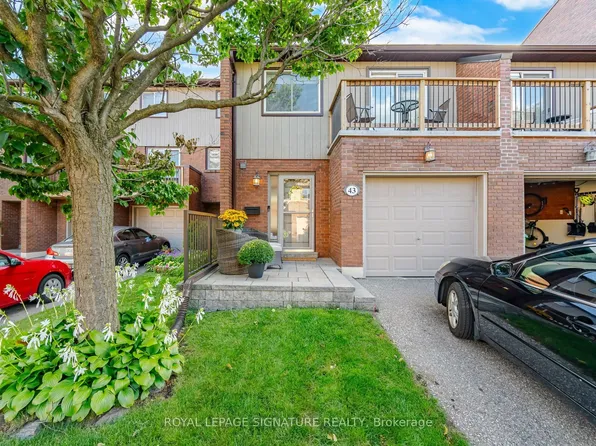 1764 Rathburn Rd E #43, Mississauga, ON L4W 2N8