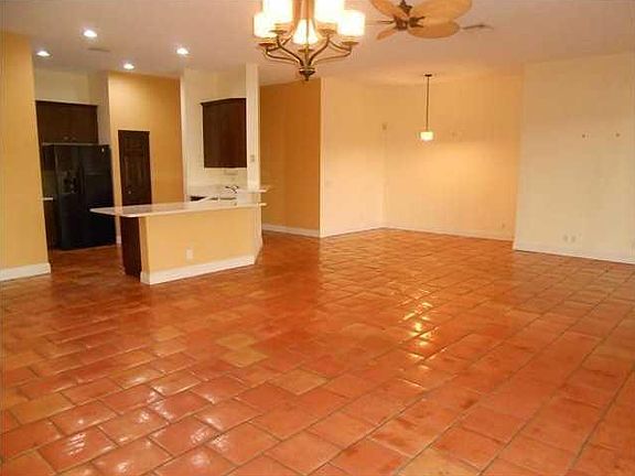 5th image of 1051 Chenille Cir