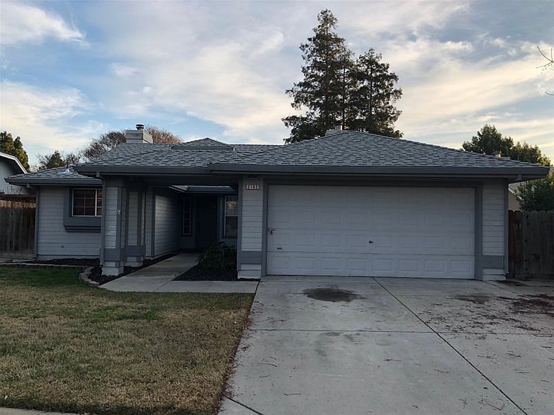 2nd image of 2182 Royal Wood Ln