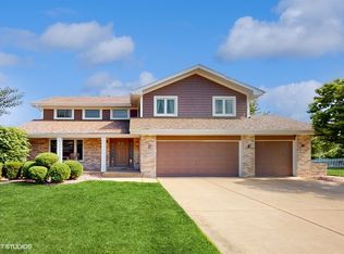 8430 Brookpoint Ct, Tinley Park, IL 60487
