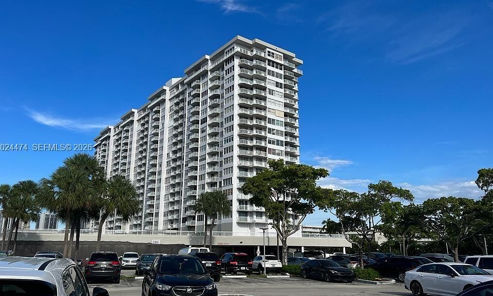 1st image of 18061 Biscayne Blvd APT 1404