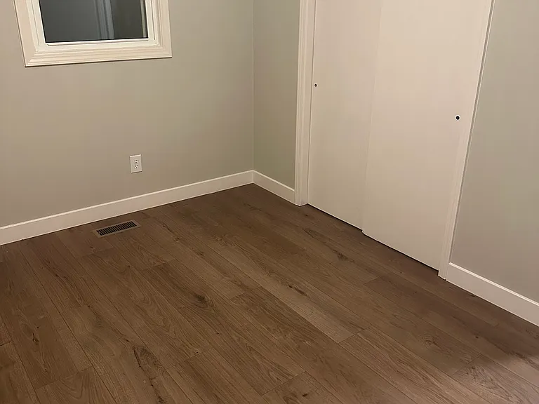 811 Montclair St — Photo 10