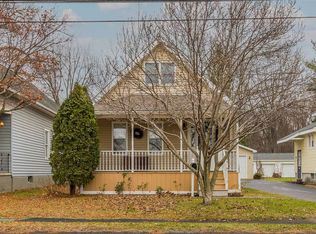 18 Russell Rd, Colonie, NY 12205