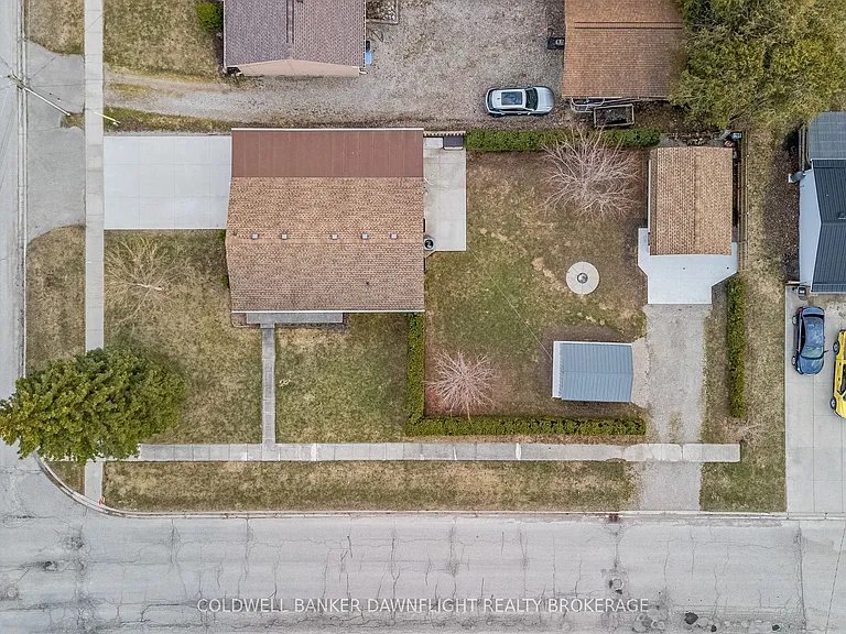105 Wellington St W — Photo 44