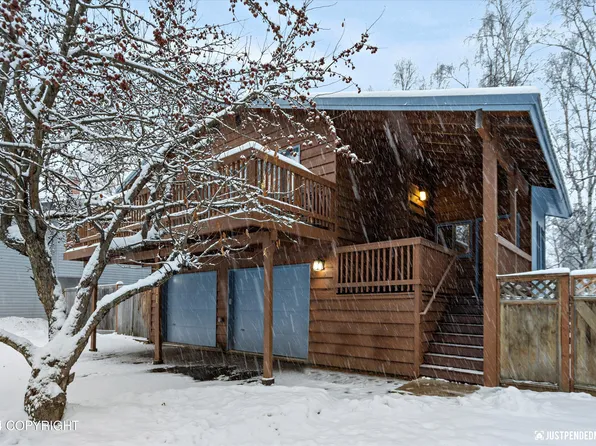 8211 Wellsley Ct, Anchorage, AK 99507