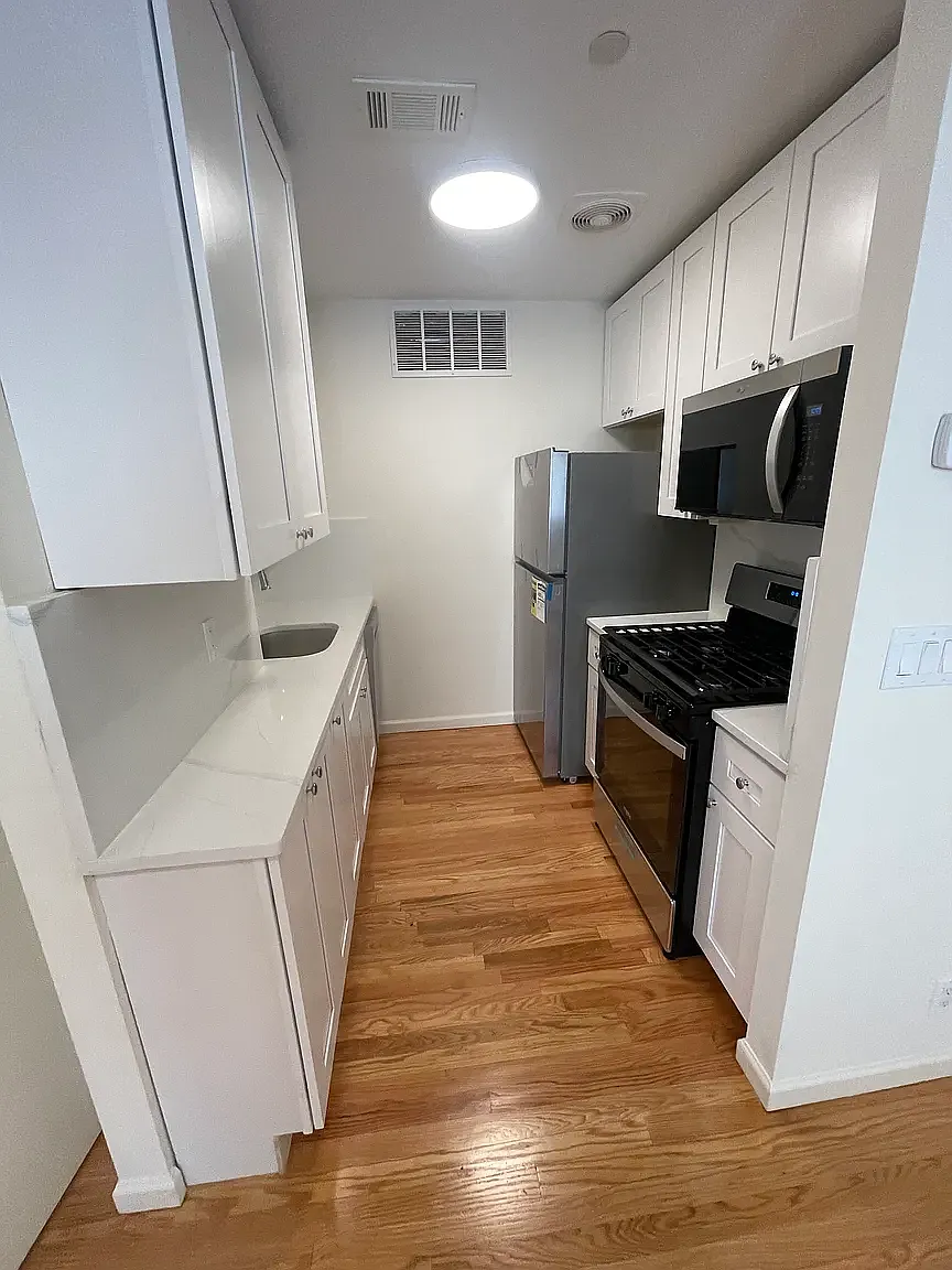 506 Washington Avenue — Photo 2