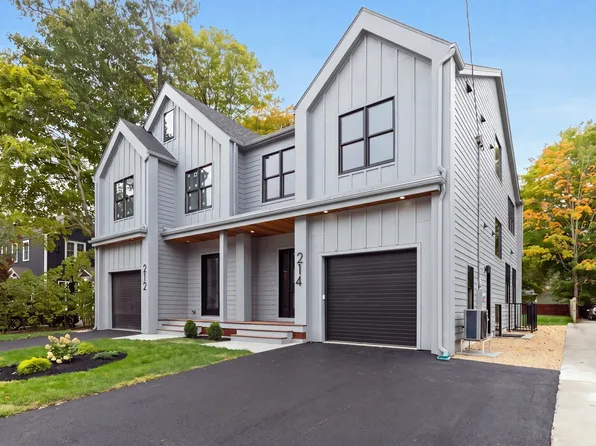 212-214 Auburn St, Auburndale, MA 02466