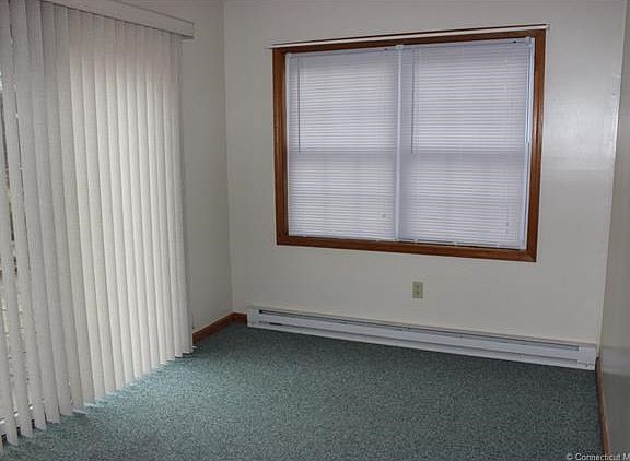 3rd image of 26 Pheasant Hill Dr