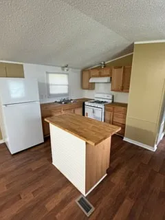 6D Holt Ln — Photo 3