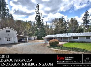 9671 Monument Dr, Grants Pass, OR