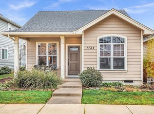 1134 N Haskell St, Central Point, OR 97502