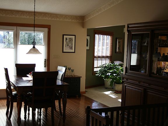 5th image of 331 E Lake Dr