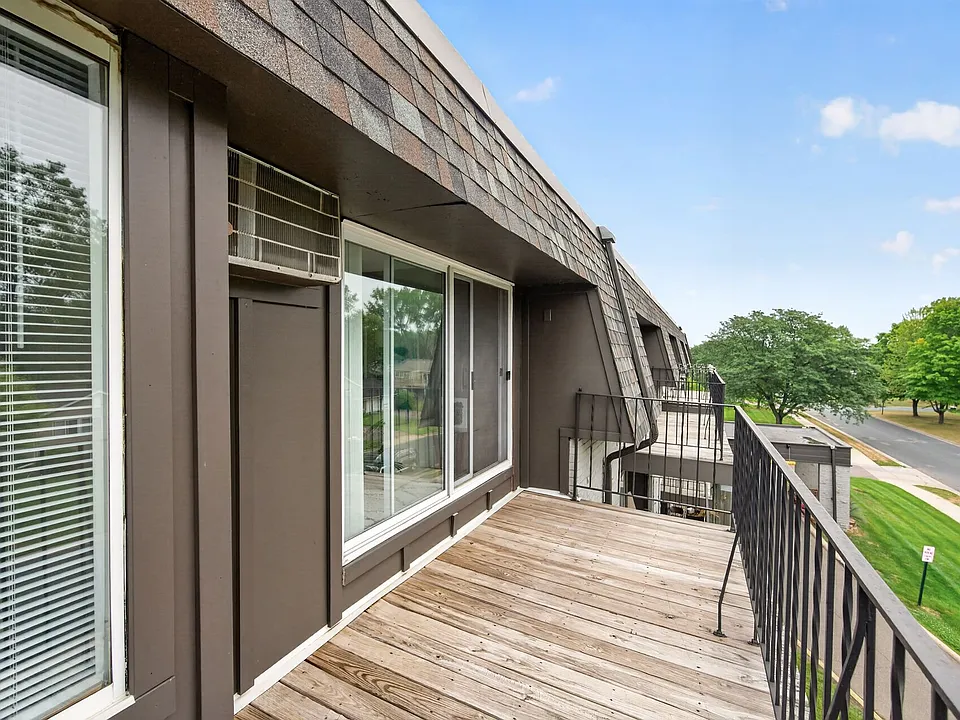 Shoreview Grand