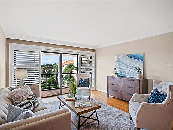 4th image of 102 S Interlachen Ave APT 509