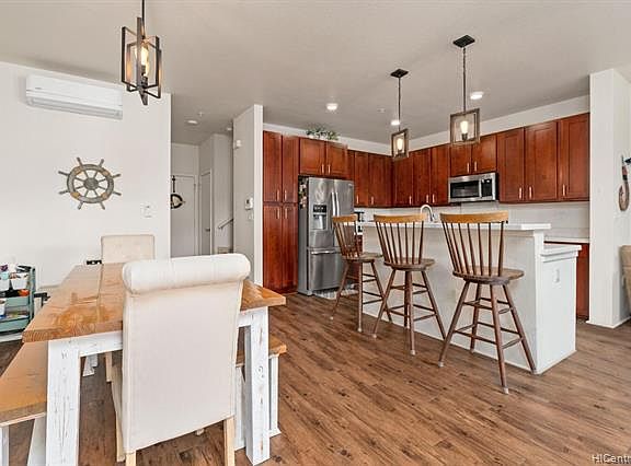 4th image of 550 Kamaaha Ave APT 805