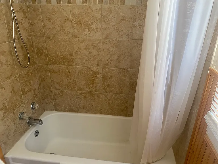 1527 S Fillmore St — Photo 10