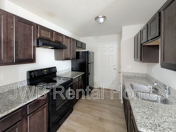 3rd image of 8197 Free Ave
