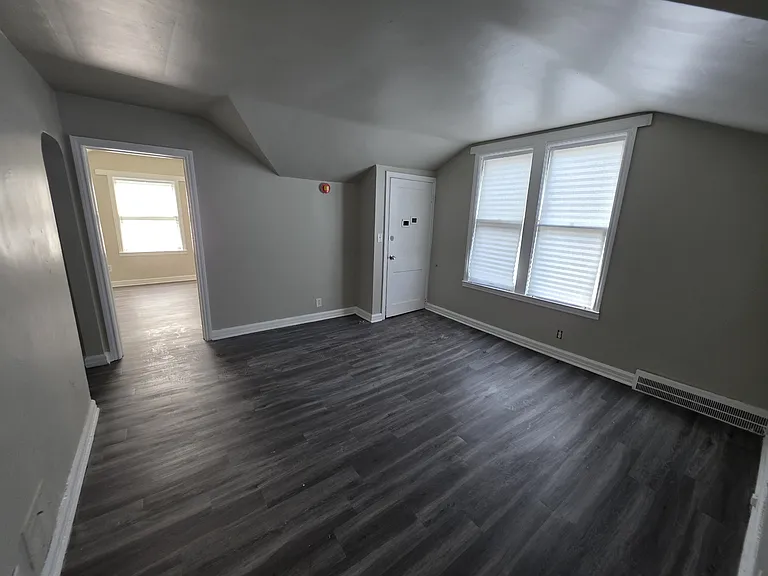 15448 Log Cabin St — Photo 5