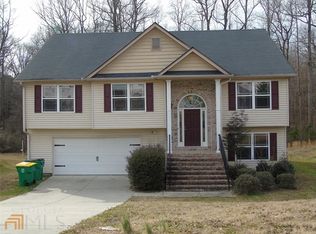 385 Searchlight Dr, Winder, GA 30680