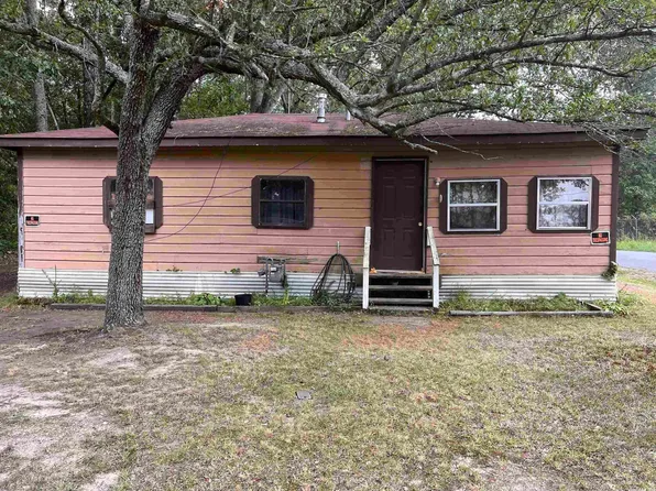 2020 Burnell St, Pine Bluff, AR 71602