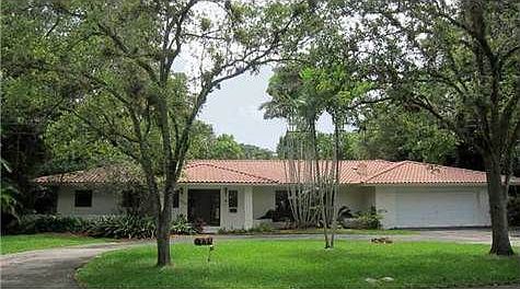 1st image of 822 Jeronimo Dr