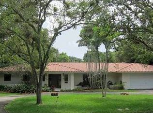 822 Jeronimo Dr, Coral Gables, FL 33146
