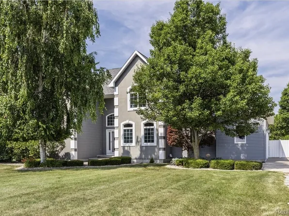 3558 S Mackinaw Rd, Bay City, MI 48706
