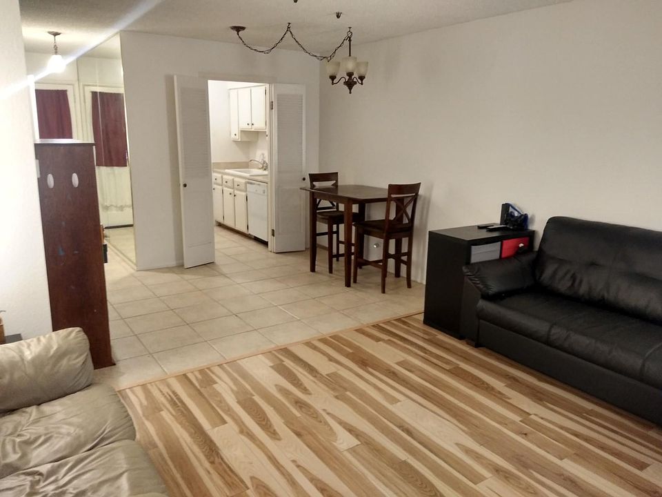 combo living /dining area