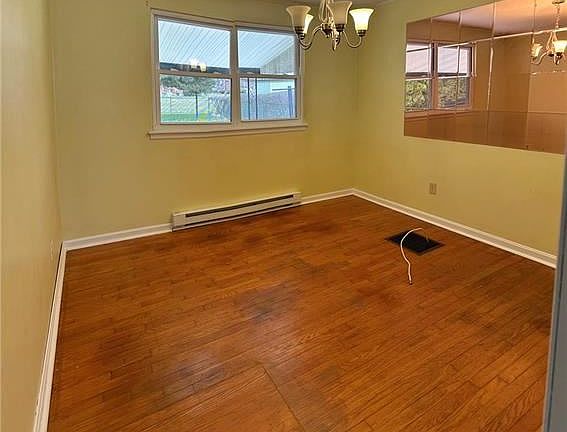 3rd image of 113 Meadow Ln