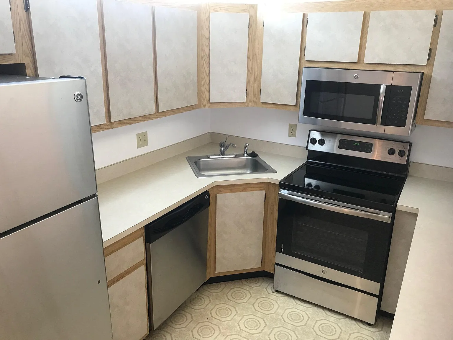 2 bed, 2.0 bath, 1106 sqft, $2,000 — Photo 4