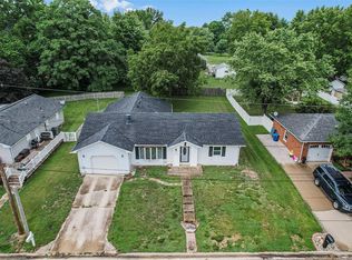 157 Munzert Dr, Glen Carbon, IL