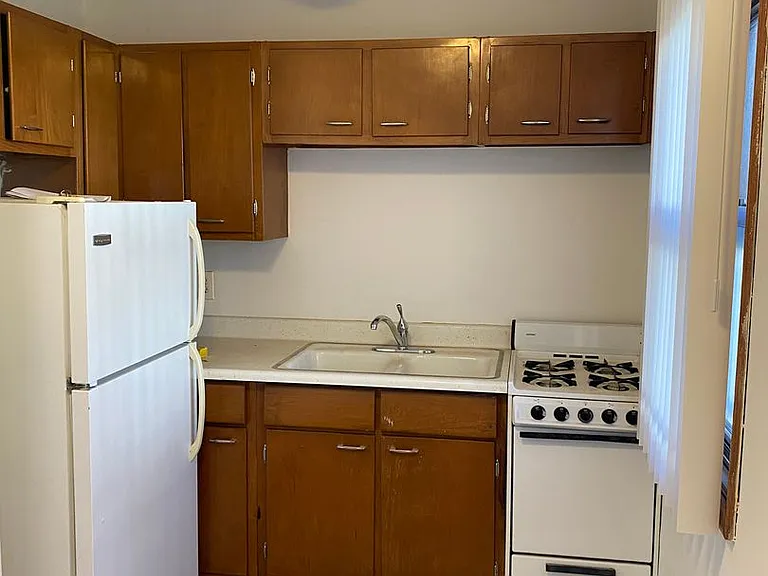 2700 Humboldt Ave S — Photo 17